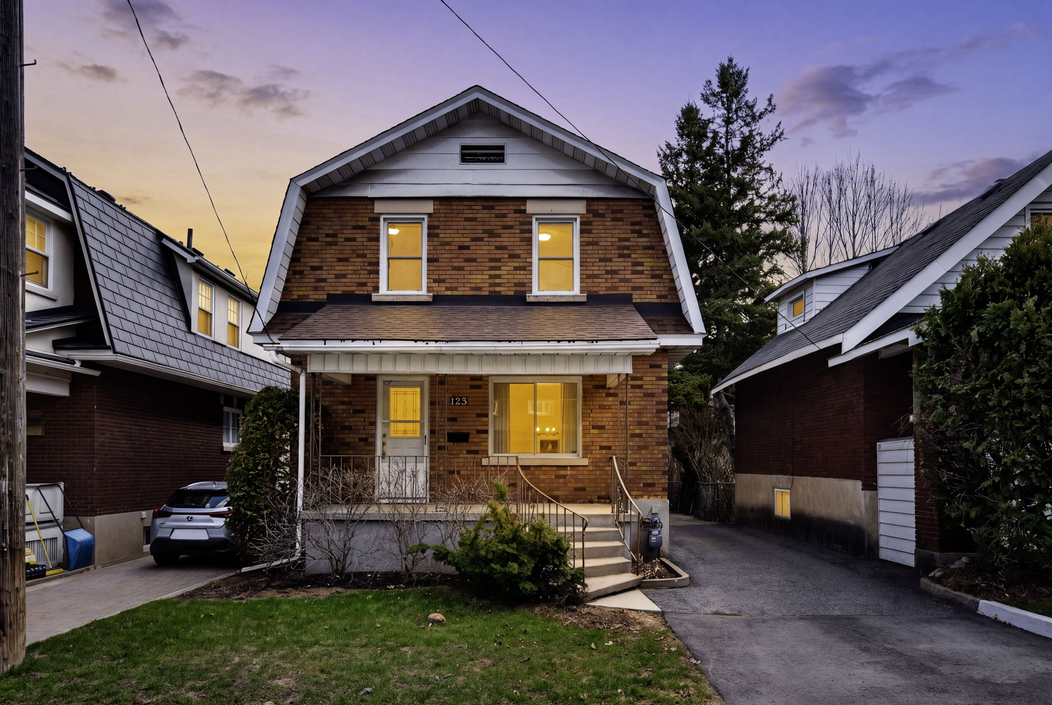 123 Huron Avenue N, Wellington Village — 4 bed, 2 bath detached 1924 home (SOLD FIRM)